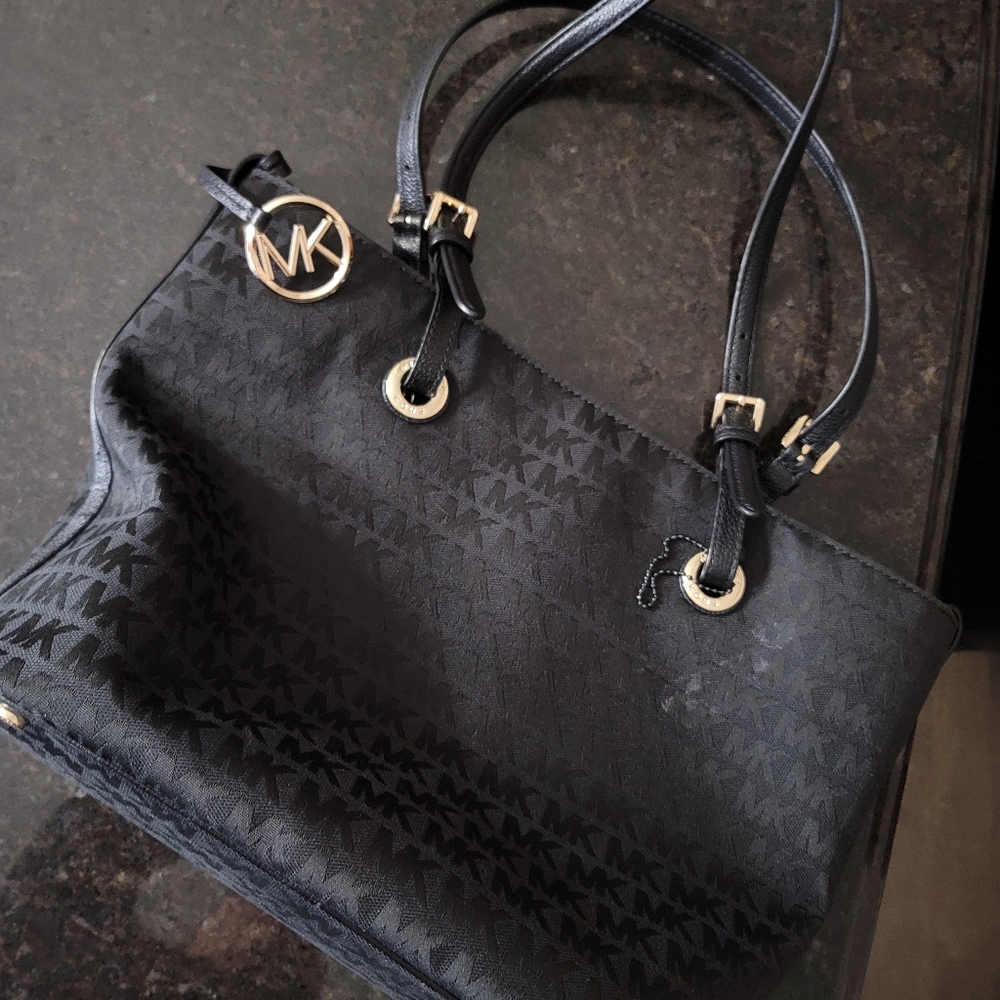 Michael Korr purse